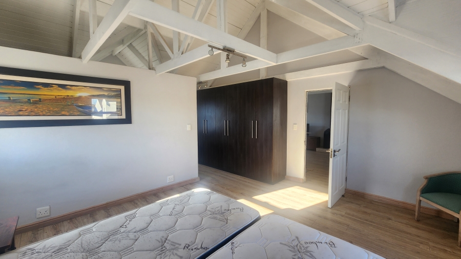 4 Bedroom Property for Sale in Westcliff Western Cape
